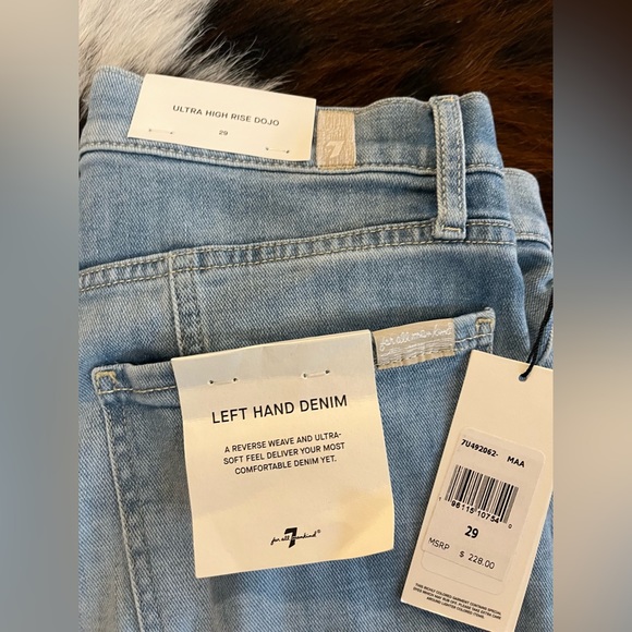 Left hand denim ultra high-rise dojo Women’s 👖 jeans. NWT 29 XLong